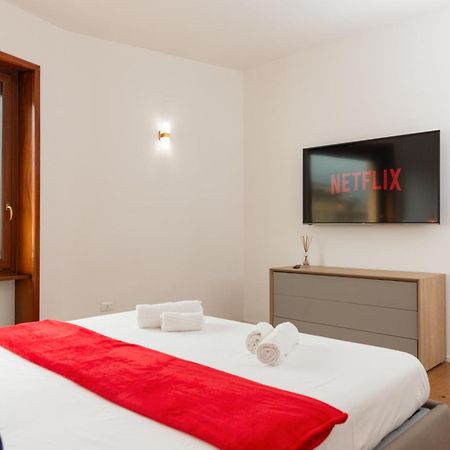 Free Parking - 5 Star - Sauna Luxury Apartment 밀라노 외부 사진