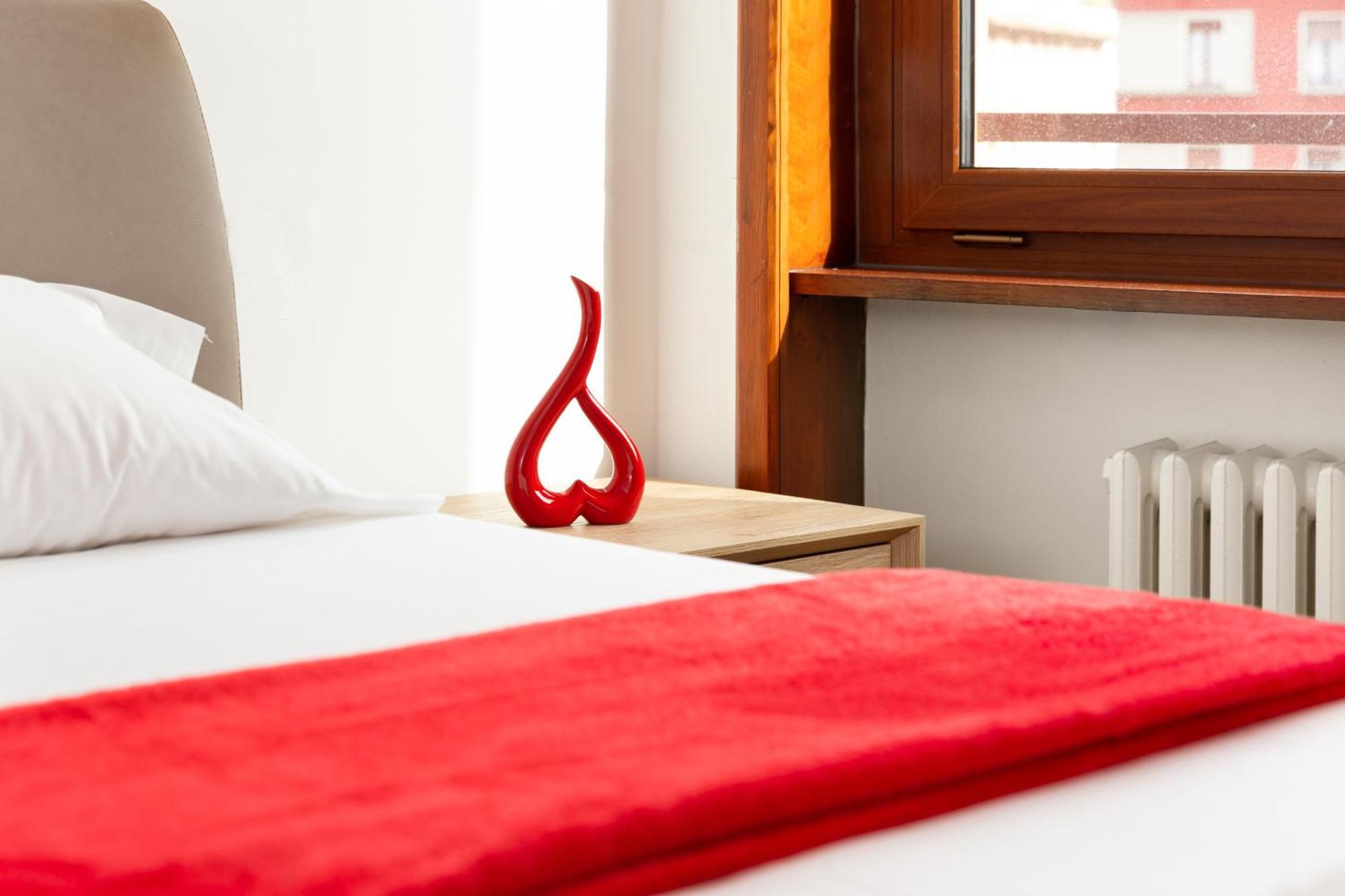 Free Parking - 5 Star - Sauna Luxury Apartment 밀라노 외부 사진