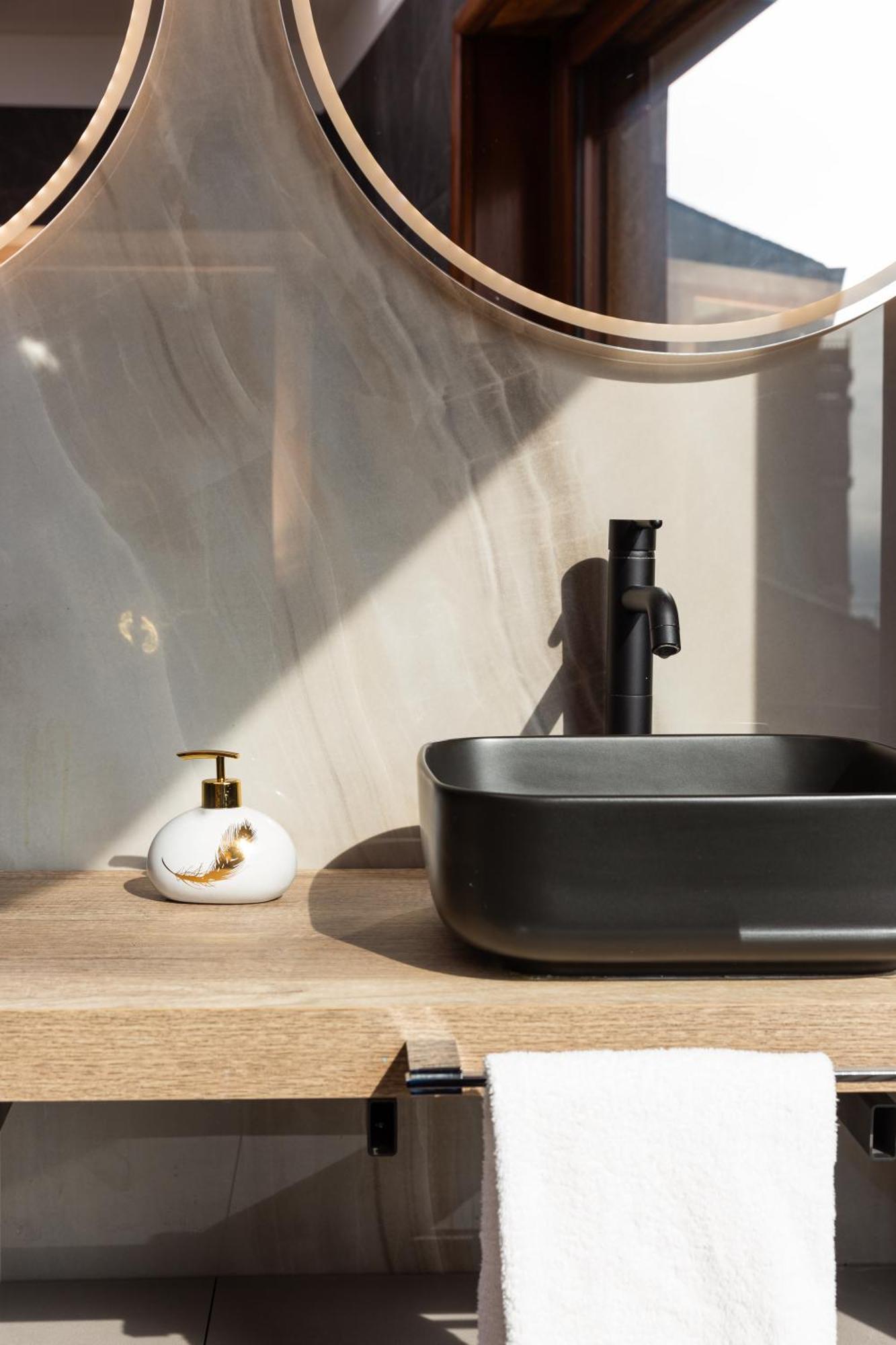 Free Parking - 5 Star - Sauna Luxury Apartment 밀라노 외부 사진