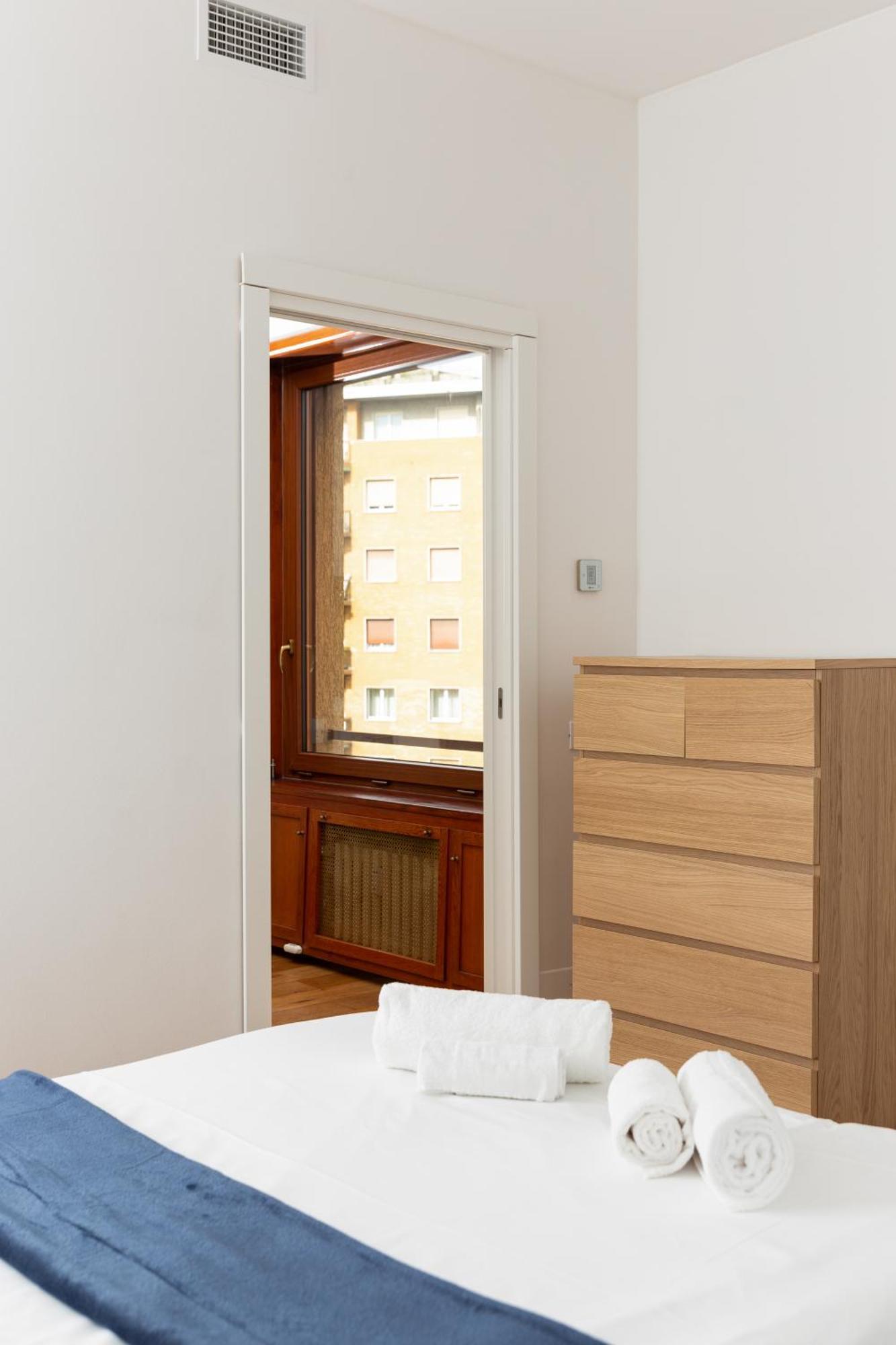 Free Parking - 5 Star - Sauna Luxury Apartment 밀라노 외부 사진